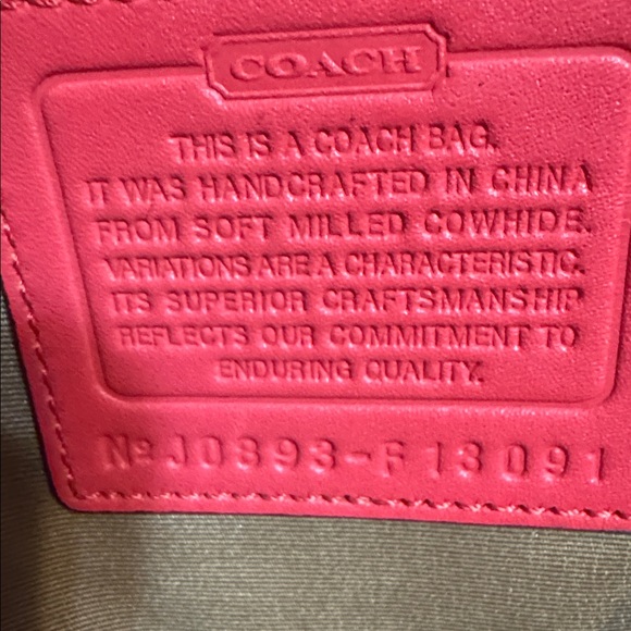 Coach Hampton in coral pebbled leather - Picture 8 of 11
